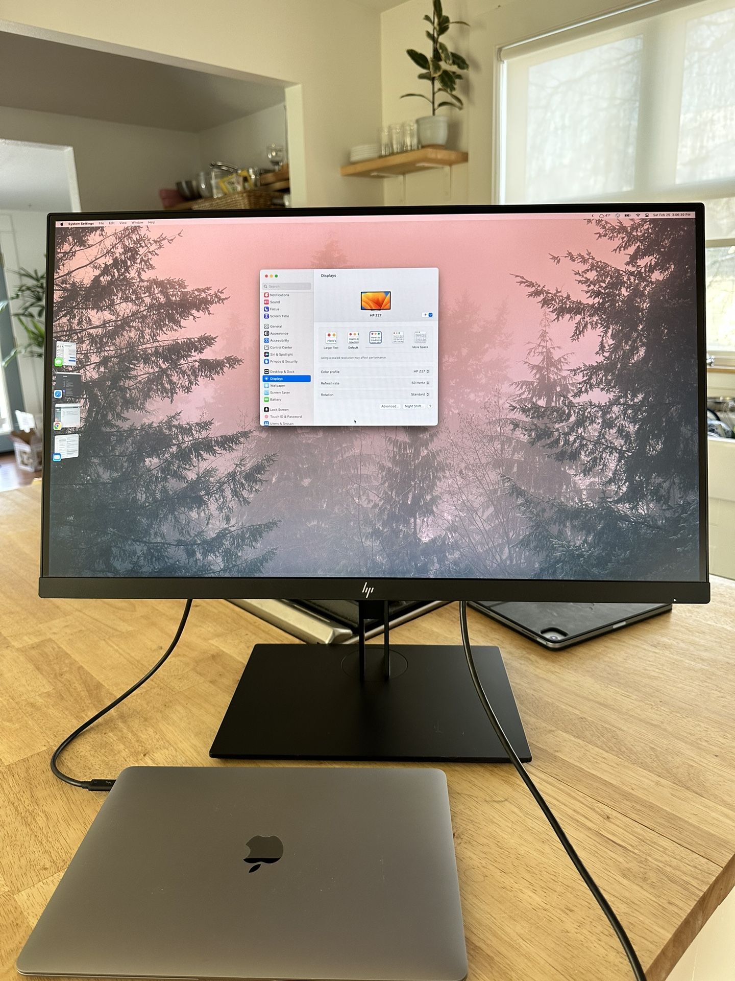 HP Z27 4K UHD monitor 27” LCD display with 360° VESA-mount arm