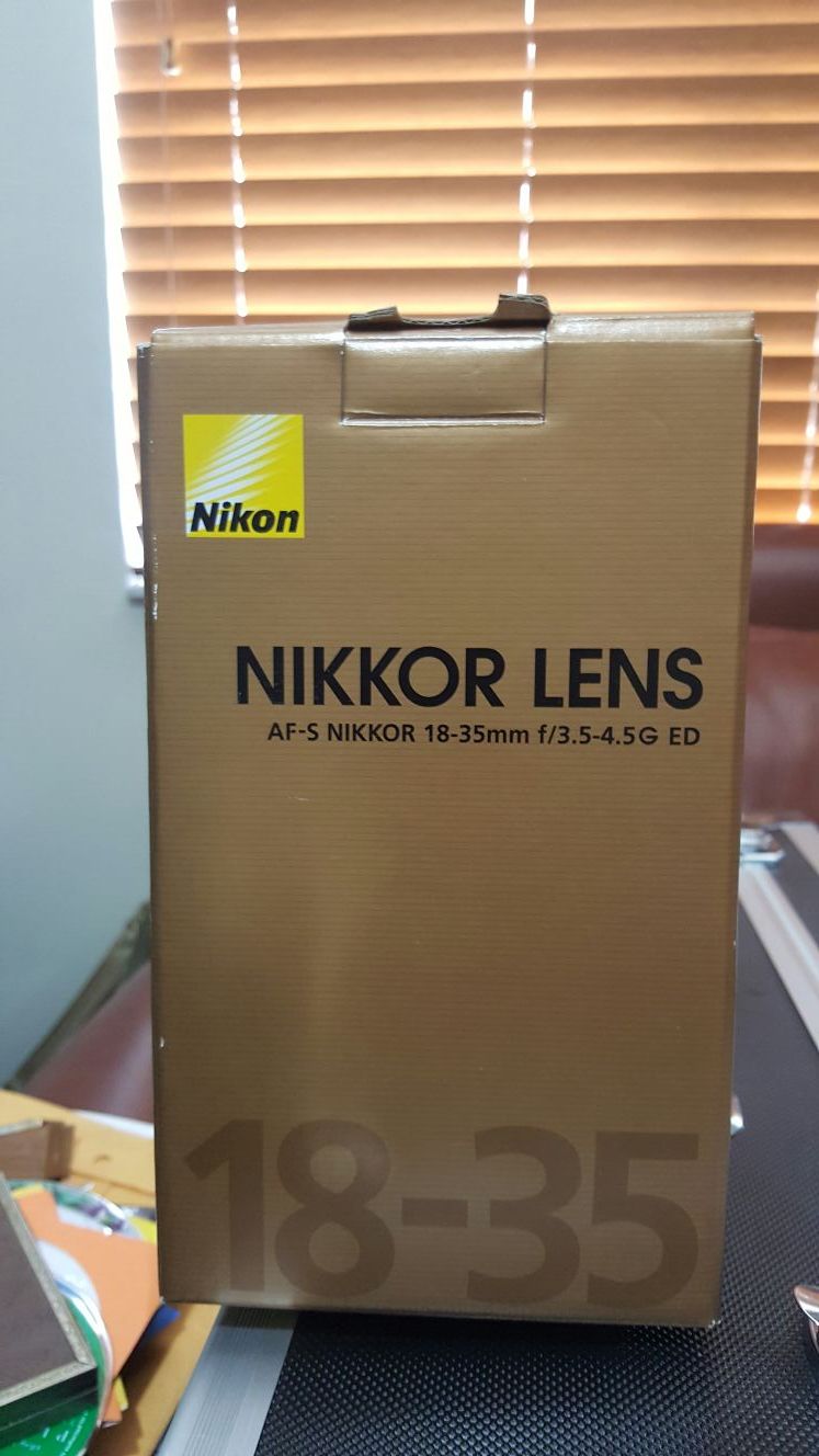 Nikon Lens 18-35 mm