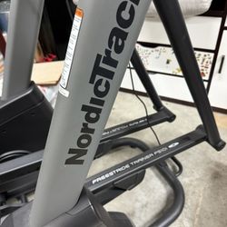 New NordicTrack FS10i FreeStride Elliptical 
