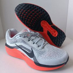 Size 10.5 Nike Winflo 11 Men's Running Shoes