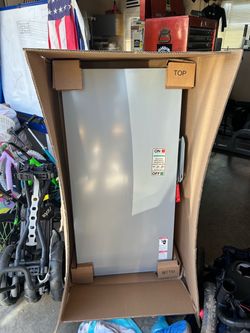 Siemens 300 to 400 amp Nema 3R main disconnect