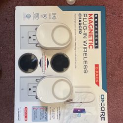 Magnetic Plug-in Wireless Charger 