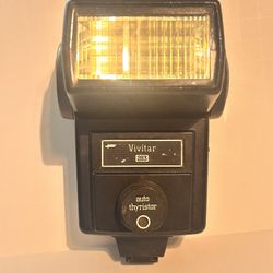 Vivitar 283 Auto Thyristor Flash – classic film strobe