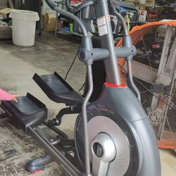 Brand New Schwinn Elliptical 470 Assembled 