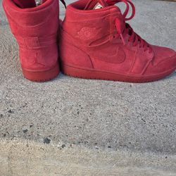 AJ1 Red Suede Size 9