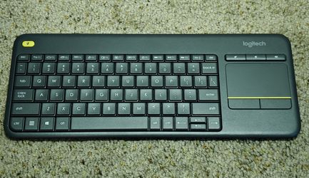 Logitech K400 Plus Touch Keyboard — No USB Receiver
