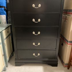 Full Size Platform Bed & Chest Of Drawers