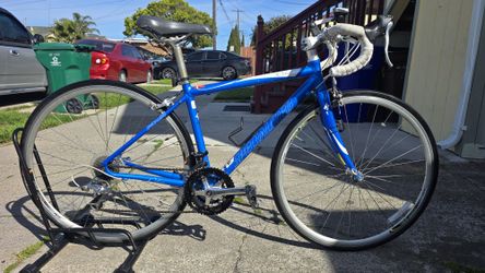 Specialized Dolce Road Bike Small Size 
Excellent Condition Ready to Ride 
