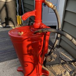 VINTAGE ARO LUBESTER HAND PUMP 