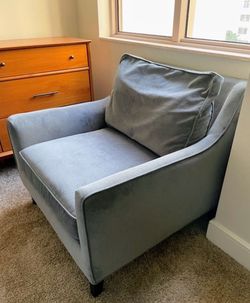 Grey Velvet Upholstered Arm Chair – Modern & Comfortable
