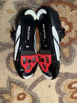 Peloton cycling shoes i have all sizes in stock hmu