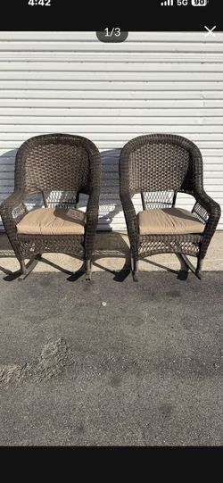 WICKER ROCKING CHAIRS