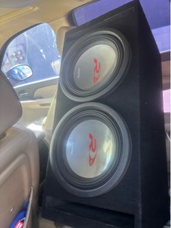 Alpine 12 in speakers with box