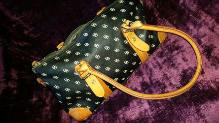 Dooney & Bourke