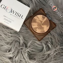GLOWISH BRONZER