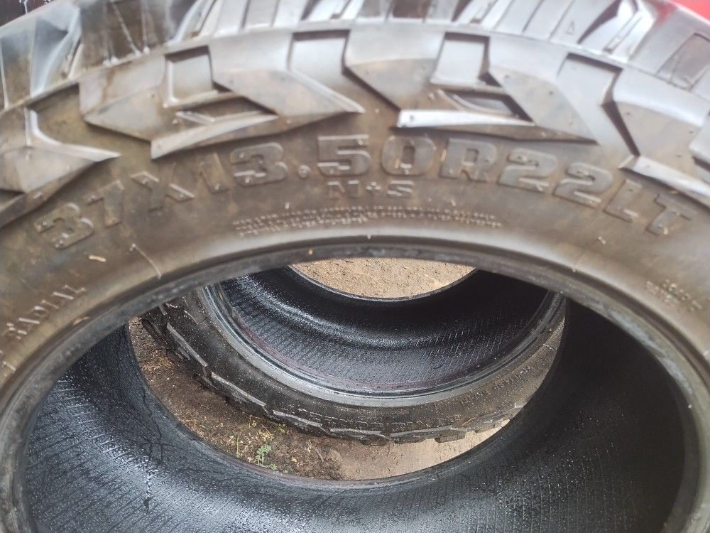 37x13.50R22 Gladiator X Comp M/T 