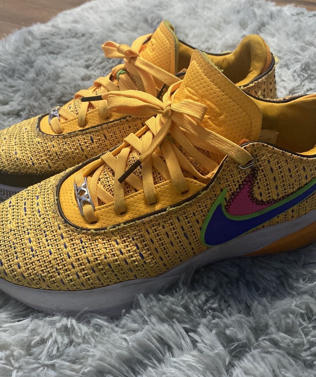 Lebron Nike 20 Laser Orange