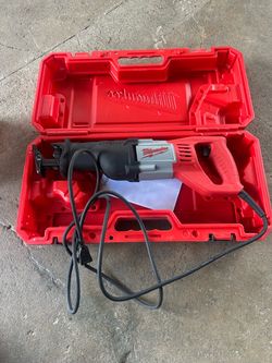 Milwaukee saw