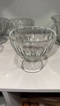 Vintage Clear Glass Pedestal Dessert Bowl / Compote