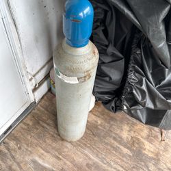 Helium Tank 
