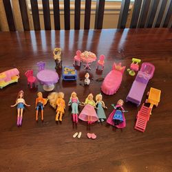 Lot Of Polly Pocket Dolls