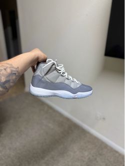Jordan 11 cool greys size 9
