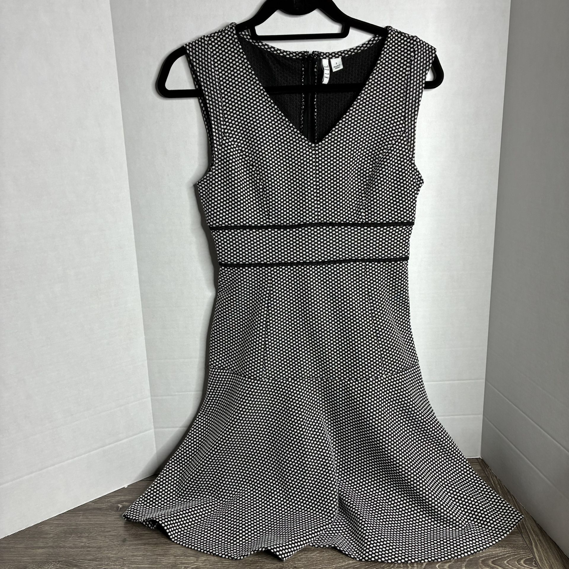 ELLE Women's Sleeveless Black White Polkadot Dress Size 2