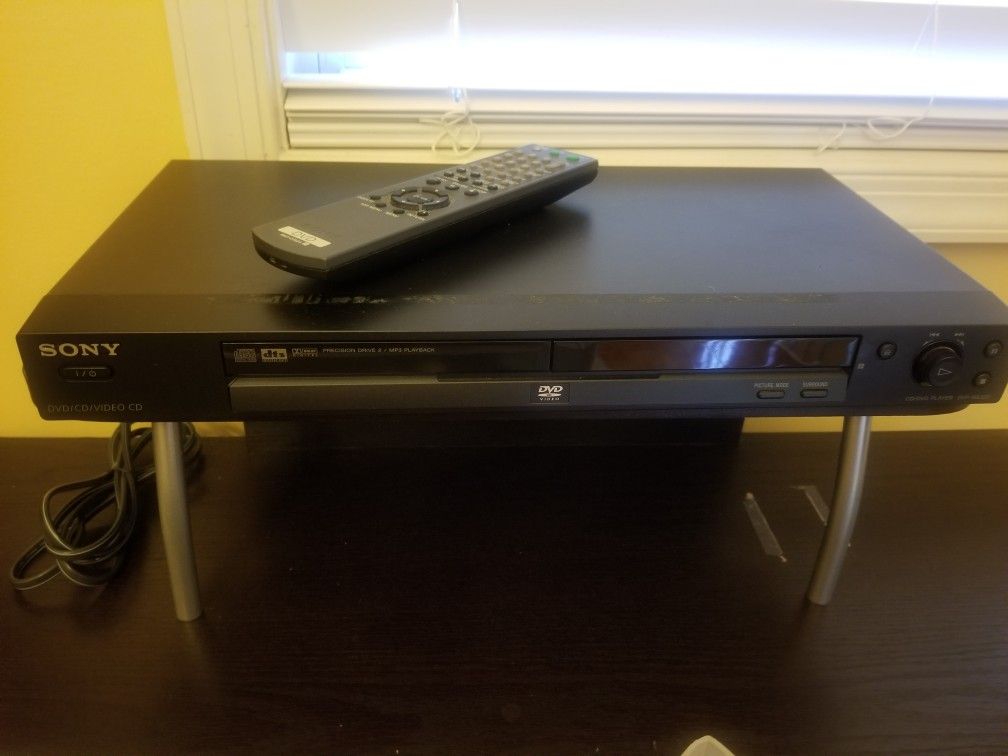 Working Sony CD/DVD prayer dvp-ns325 with remote