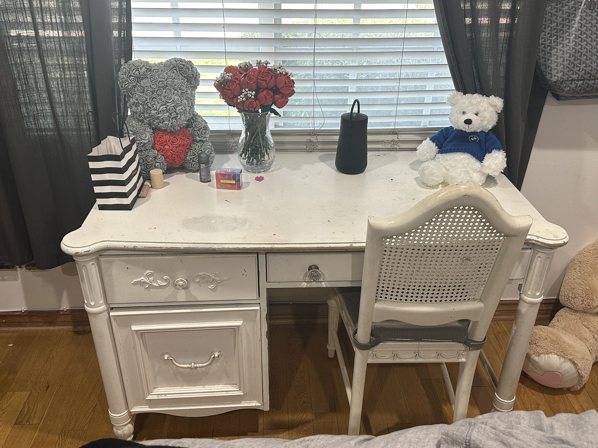 Stanley Young America Desk
