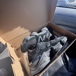 New Balance black 9060