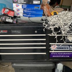 Craftsman Griplatch Tool Box