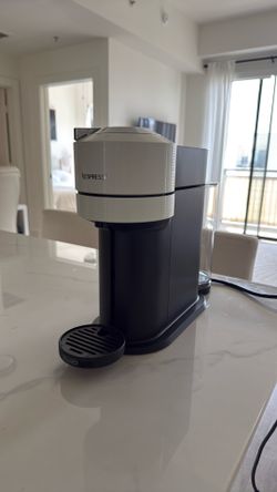 Nespresso Vertuo Next Coffee and Espresso Maker by De'Longhi, White