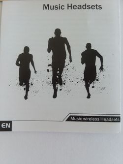 Wireless bluetooth sports headset