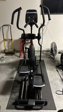 Nautilus E618 Elliptical Machine