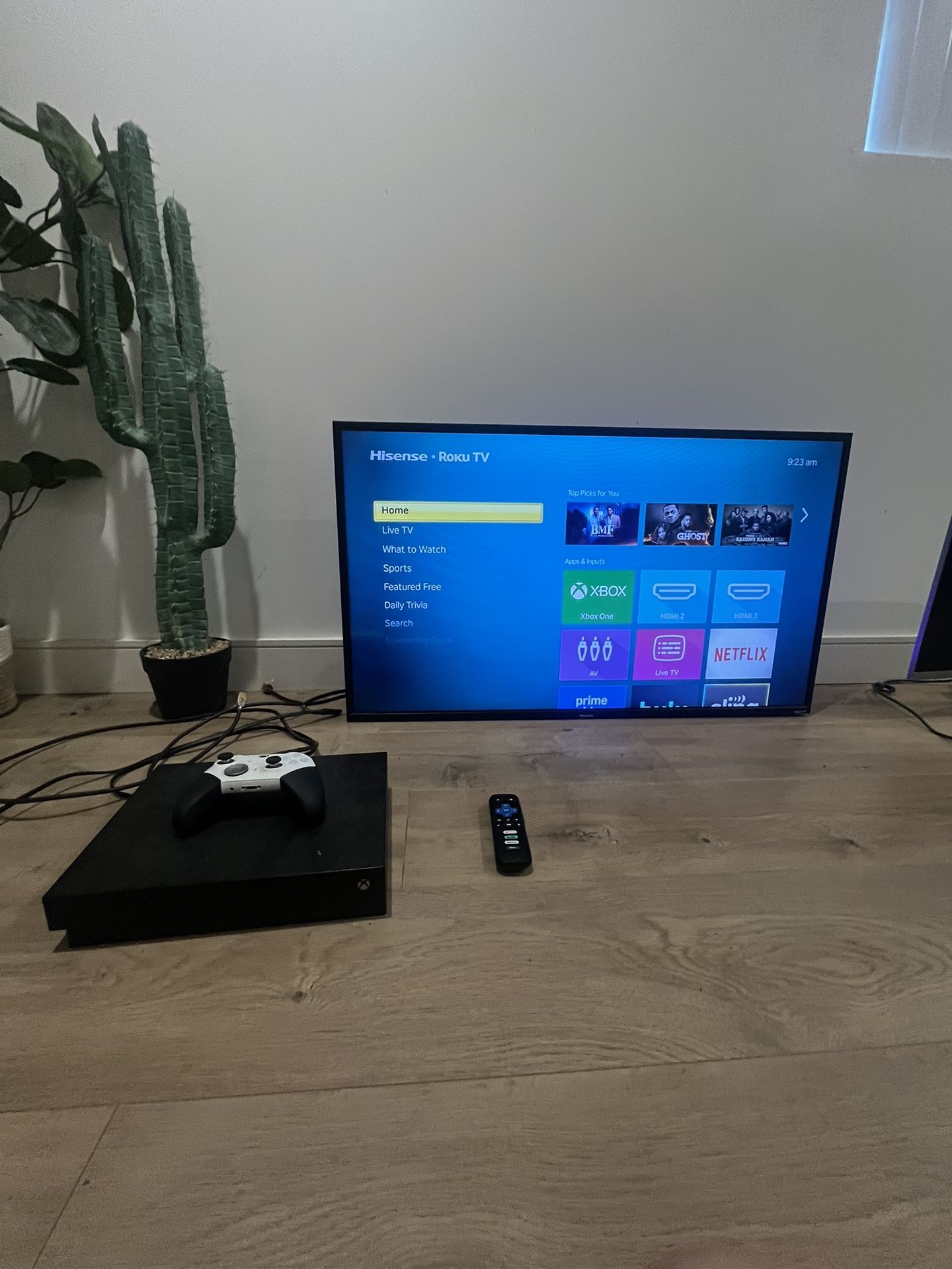 Tv And Xbox Combo With Super Nice Elite Remote