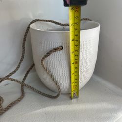 MUST SELL 🪴 cute matte white textured ceramic hanging plant flower planter boho coastal
