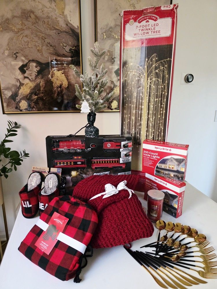 Christmas Bundle #2 *** PLEASE READ DESCRIPTION ***