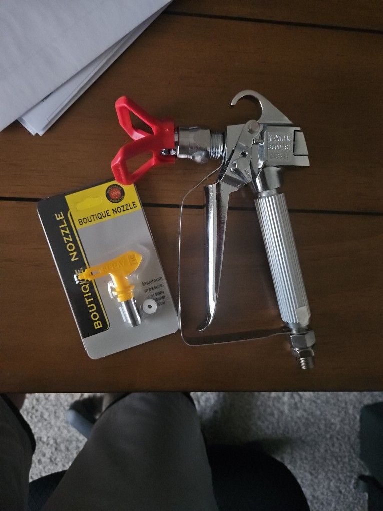 Spray Gun And Tip