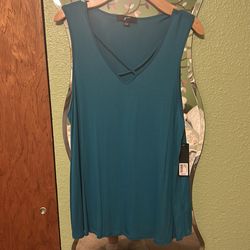 Brand new large top