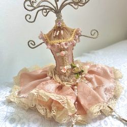 Vintage Mannequin Jewelry Holder