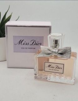 Dior
 
Miss Dior Eau de Parfum

1.7 fl