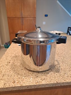 Kuhn Rikon Duromatic SS 12 Qt Pressure Cooker