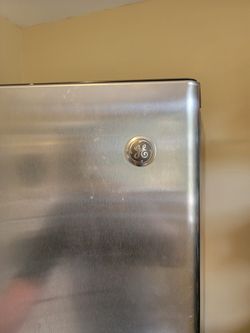 2016 Stainless Steel GE Refrigerator 