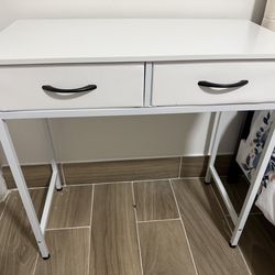 White small desk with fabric drawers