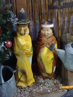 2 Solid Concrete Figures  