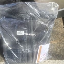 ​🚨 TUESDAY DEADLINE: 2024 Nissan Versa Floor Mats (BRAND NEW)