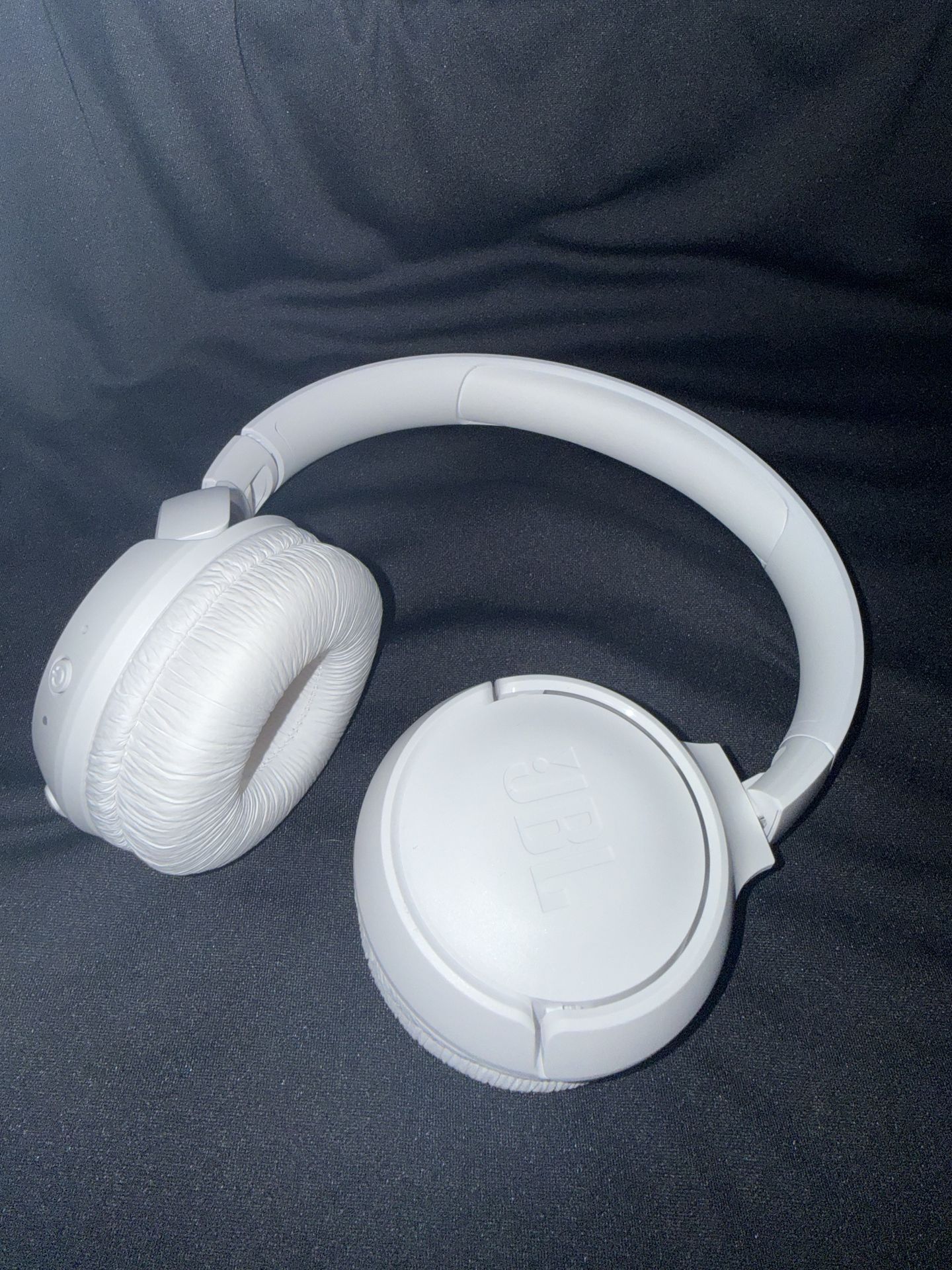 JBL Over Ear Bluetooth Headphones