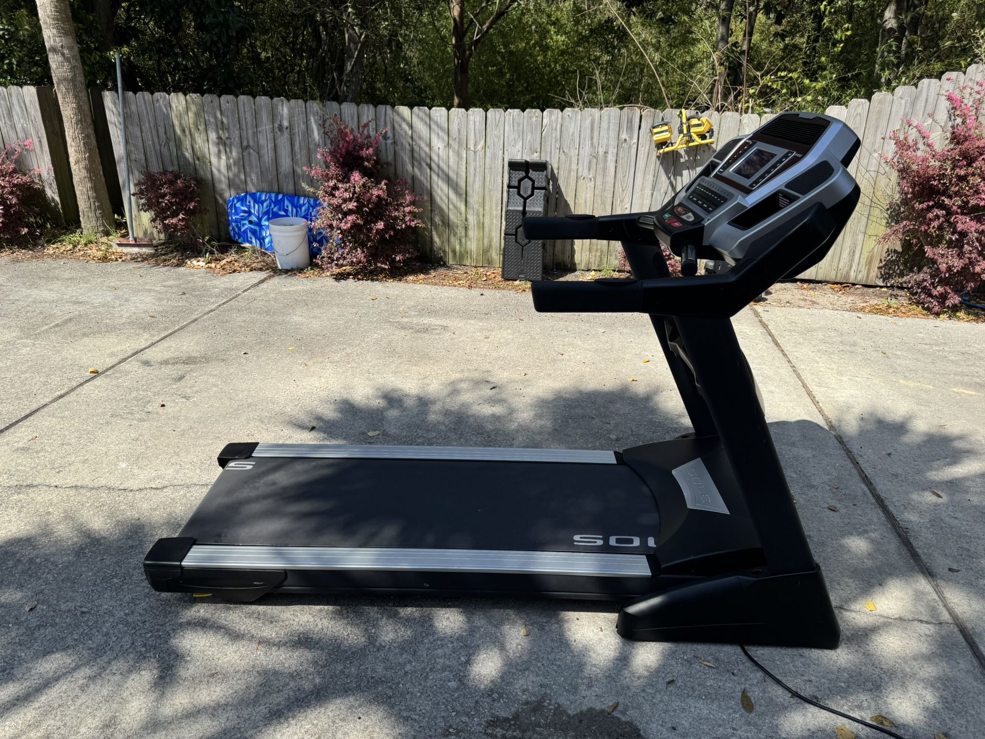 Solo F80 Treadmill