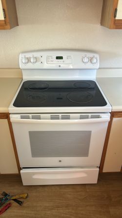 Glass top electric stove