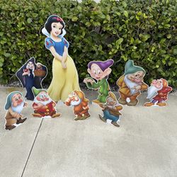Disney Snow White and the Seven Dwarfs Character Coroplast Cutouts